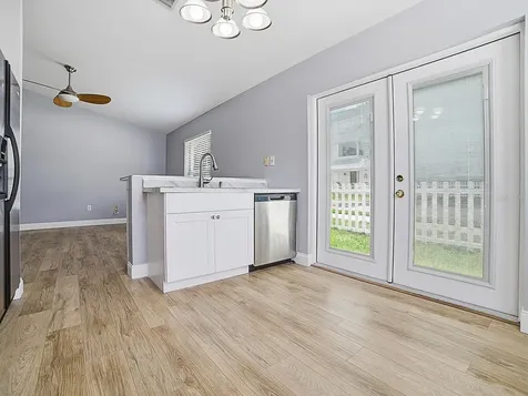 2741 S Brown Avenue Orlando FL 32806