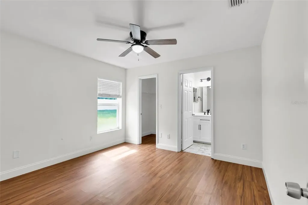 40206 Palm Street Lady Lake FL 32159