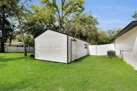 40206 Palm Street Lady Lake FL 32159