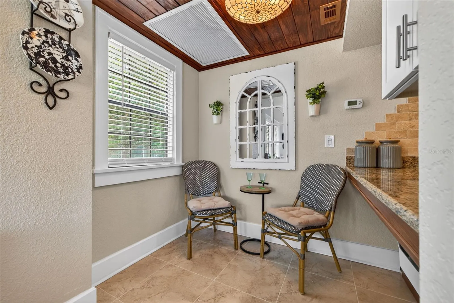 210 22nd Avenue NE St Petersburg FL 33704
