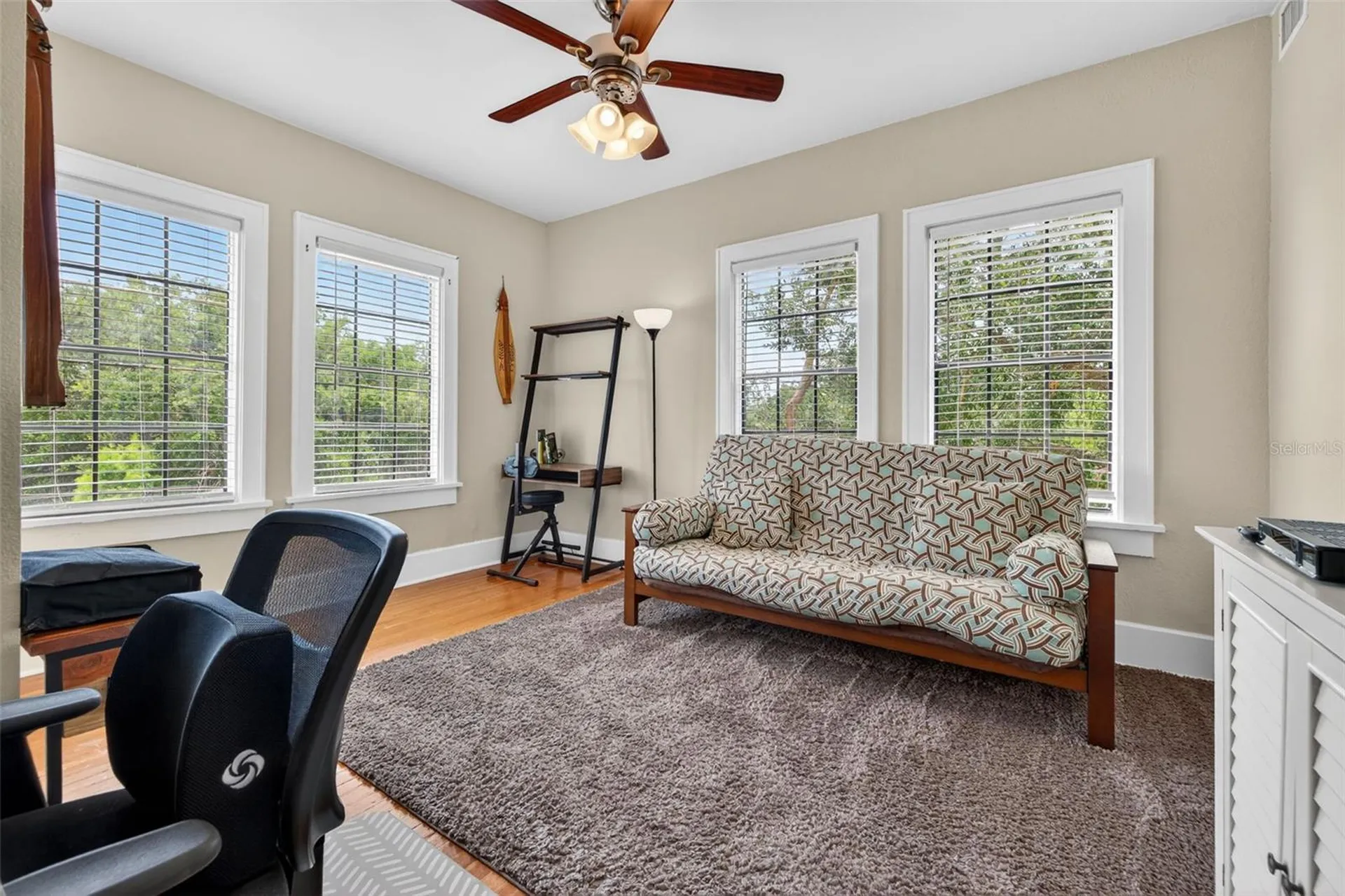 210 22nd Avenue NE St Petersburg FL 33704