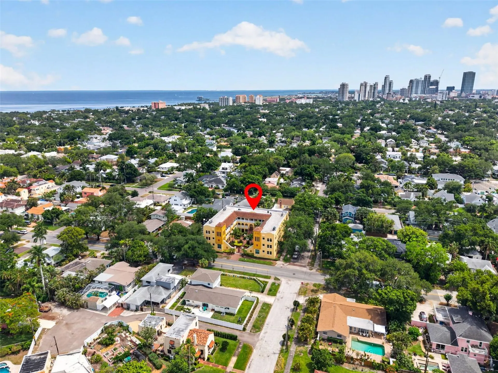 210 22nd Avenue NE St Petersburg FL 33704