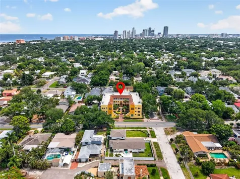 210 22nd Avenue NE St Petersburg FL 33704