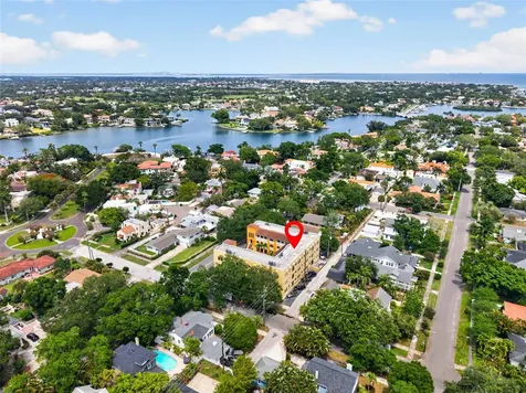 210 22nd Avenue NE St Petersburg FL 33704
