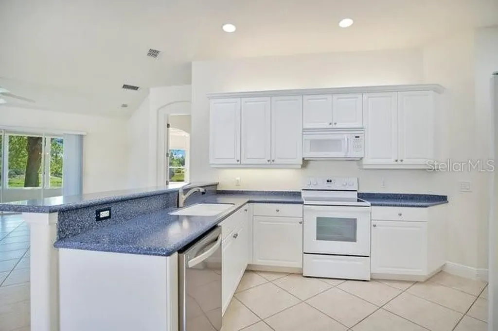 208 Lamonte Point Court Debary FL 32713