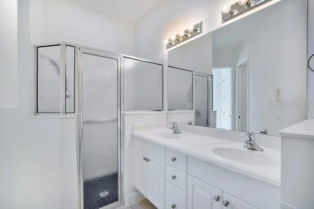 208 Lamonte Point Court Debary FL 32713