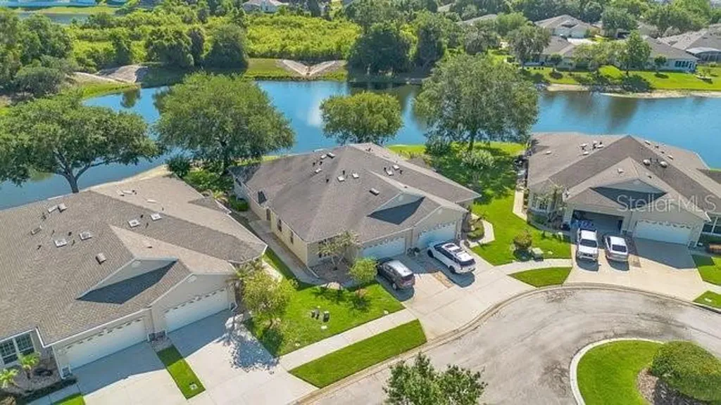 208 Lamonte Point Court Debary FL 32713