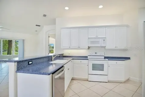 208 Lamonte Point Court Debary FL 32713