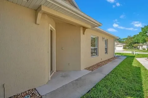 208 Lamonte Point Court Debary FL 32713