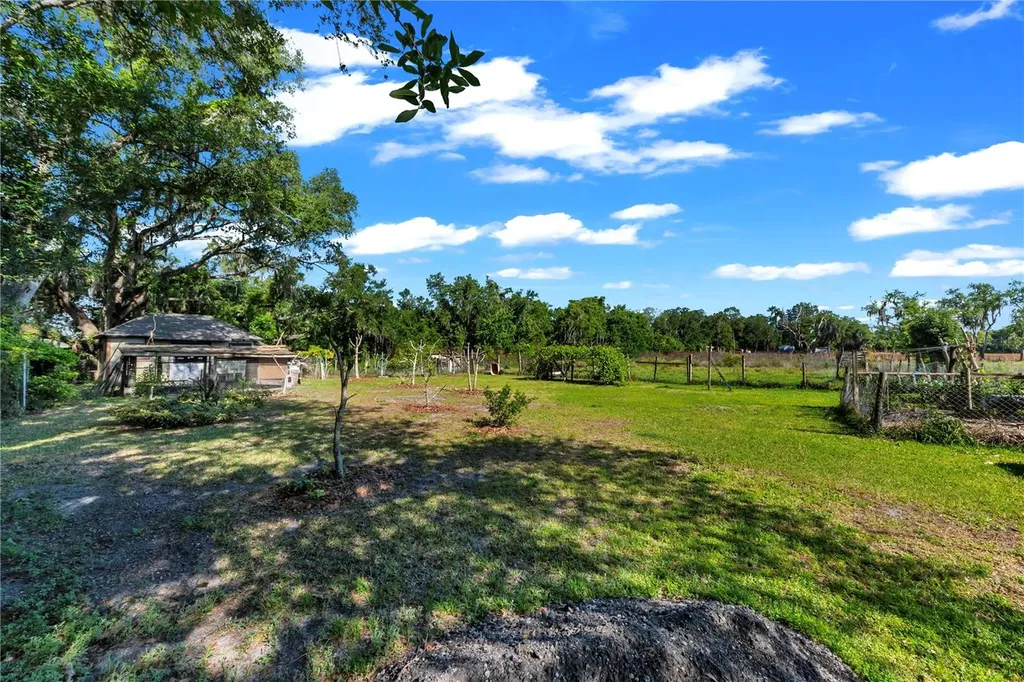 13610 Acker Road Dover FL 33527