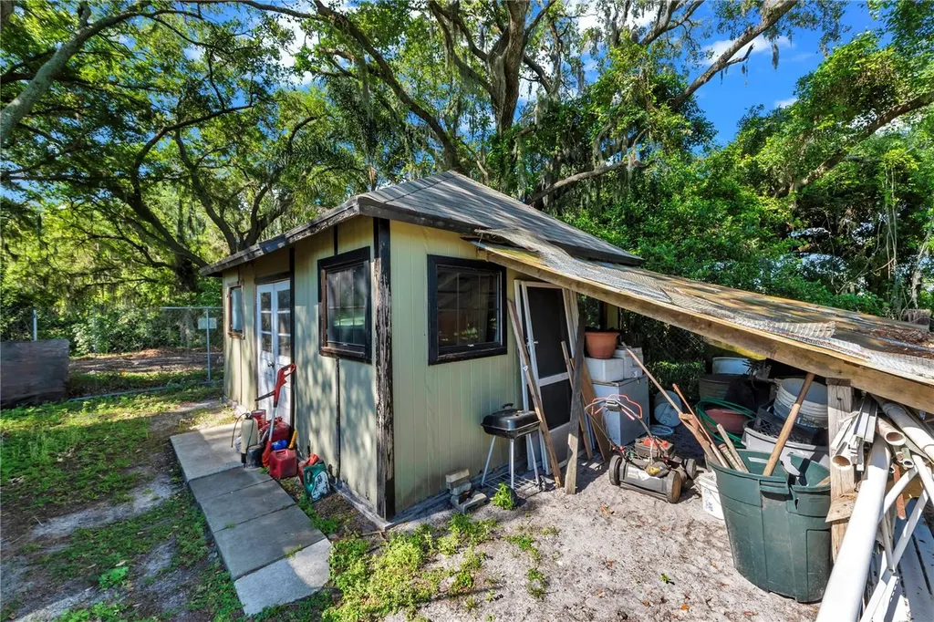 13610 Acker Road Dover FL 33527