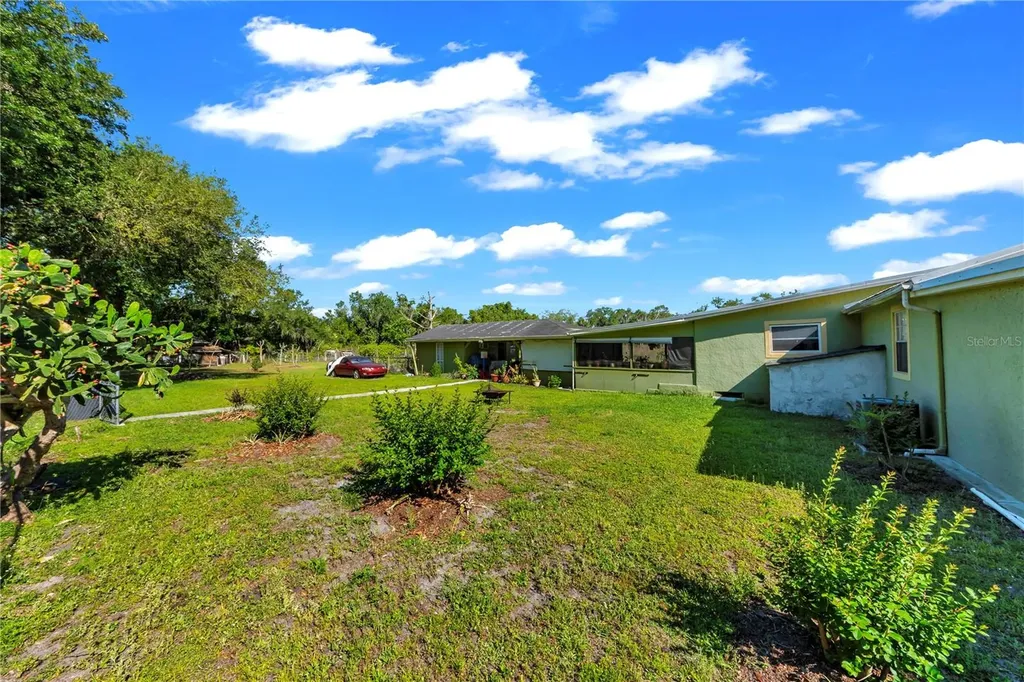 13610 Acker Road Dover FL 33527