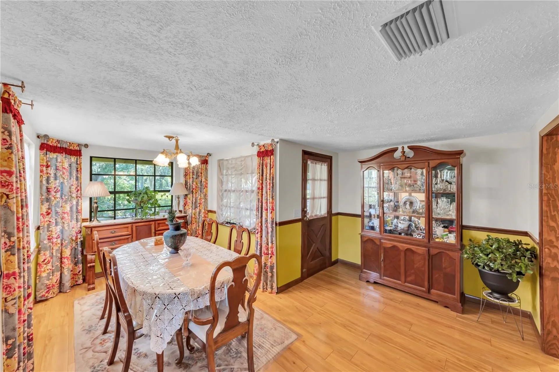13610 Acker Road Dover FL 33527