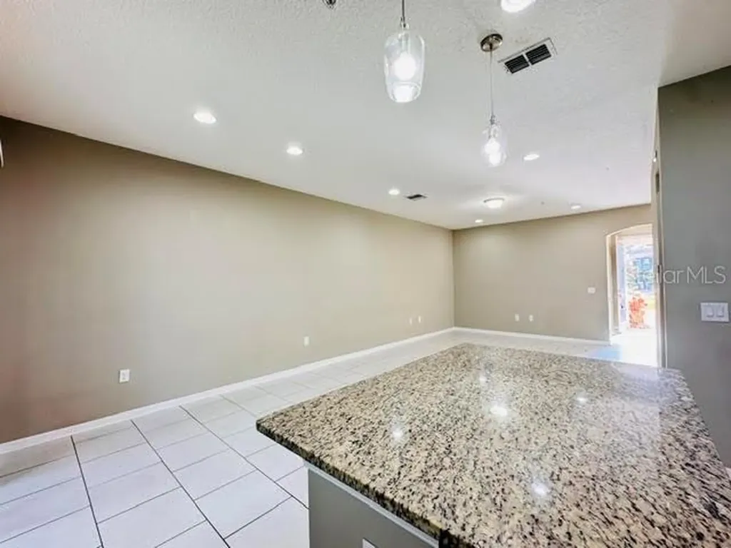 2832 White Isle Lane Orlando FL 32825