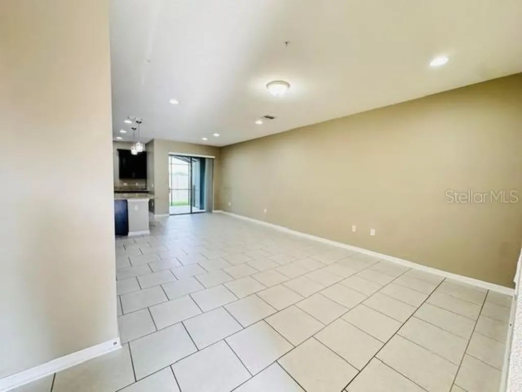 2832 White Isle Lane Orlando FL 32825