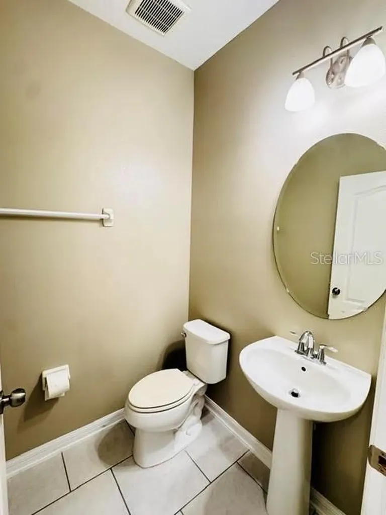 2832 White Isle Lane Orlando FL 32825