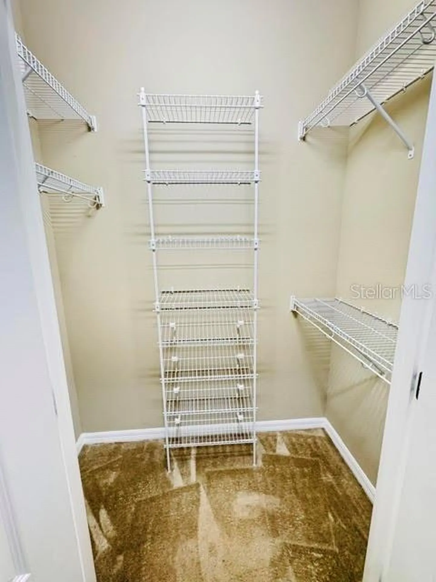 2832 White Isle Lane Orlando FL 32825