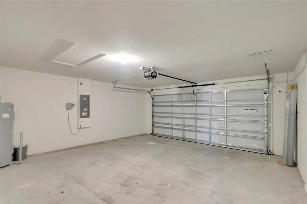 810 Ace Outlaw Avenue Ruskin FL 33570