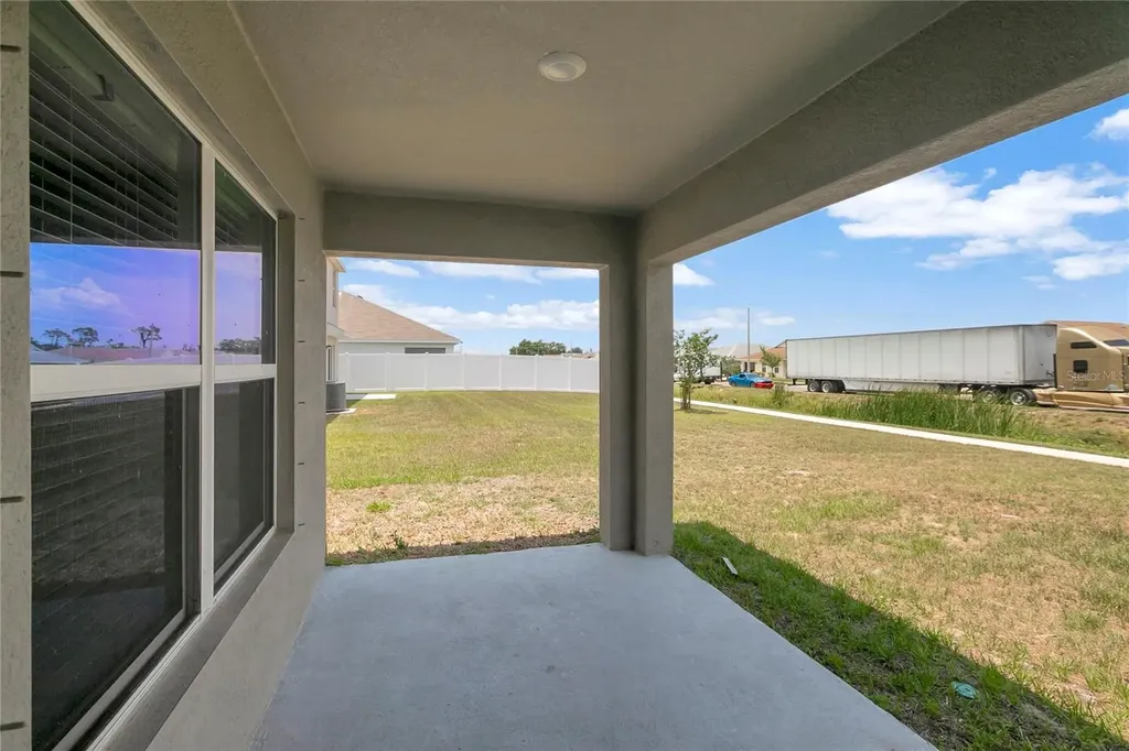 810 Ace Outlaw Avenue Ruskin FL 33570