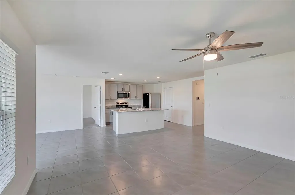 810 Ace Outlaw Avenue Ruskin FL 33570