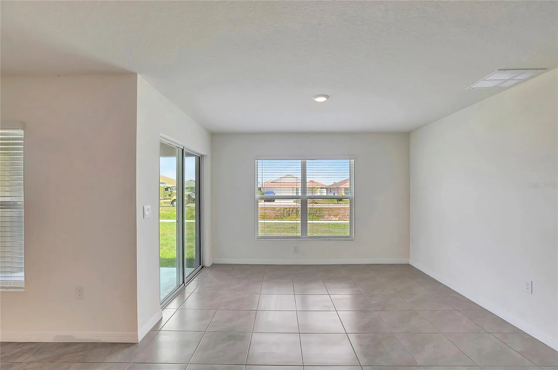 810 Ace Outlaw Avenue Ruskin FL 33570