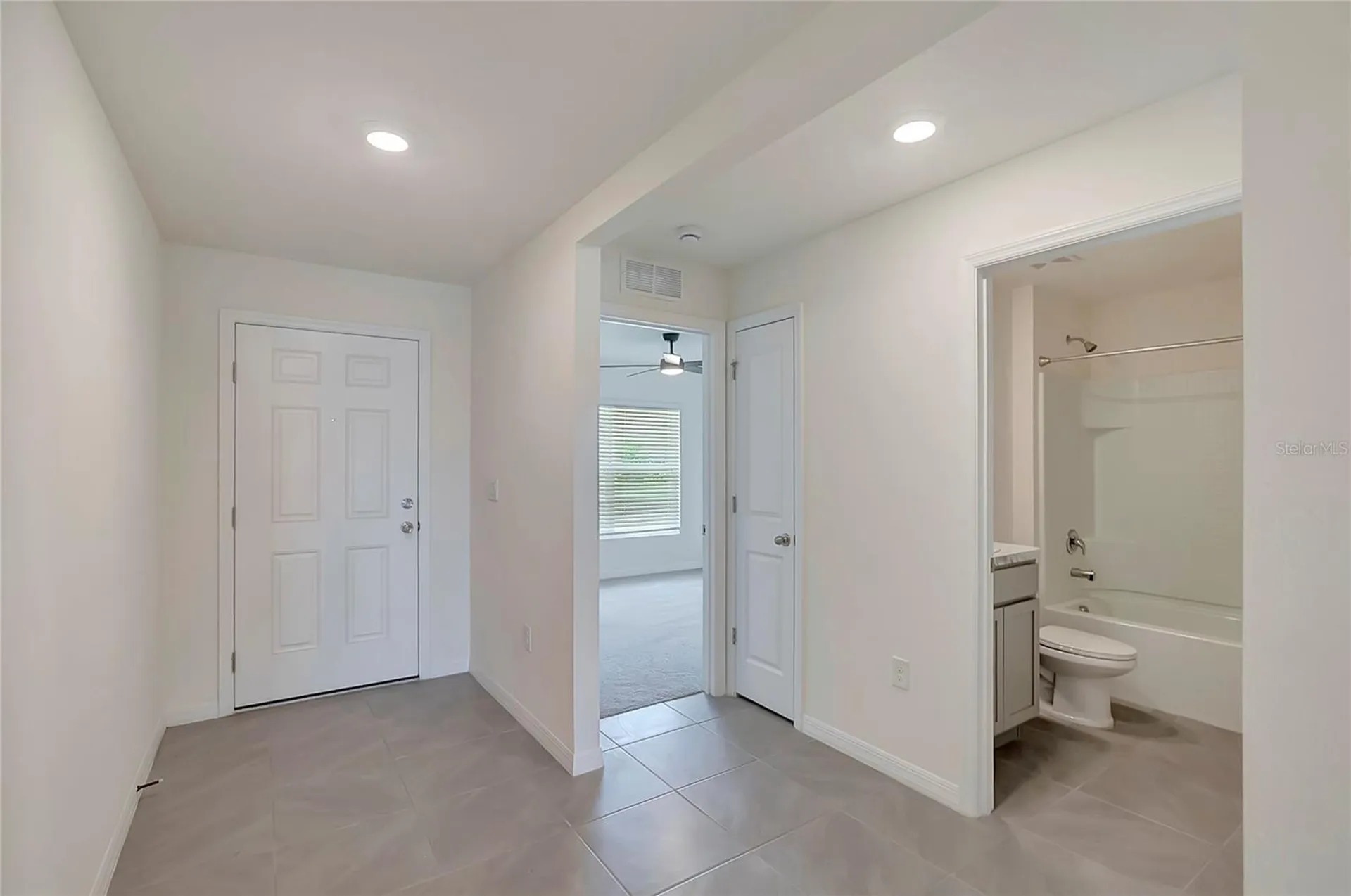 810 Ace Outlaw Avenue Ruskin FL 33570