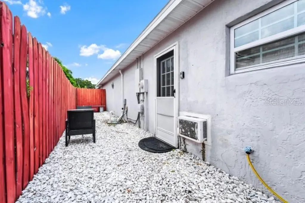 235 Hidden Springs Circle Kissimmee FL 34743
