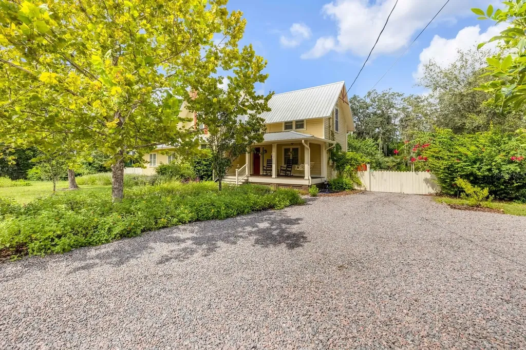417 W Minnesota Avenue Deland FL 32720