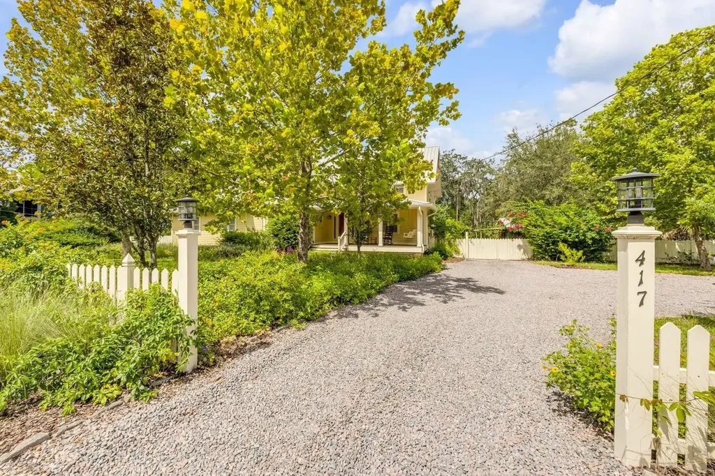 417 W Minnesota Avenue Deland FL 32720