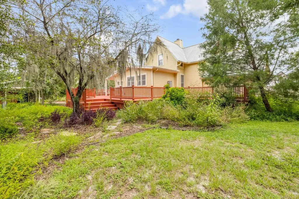 417 W Minnesota Avenue Deland FL 32720