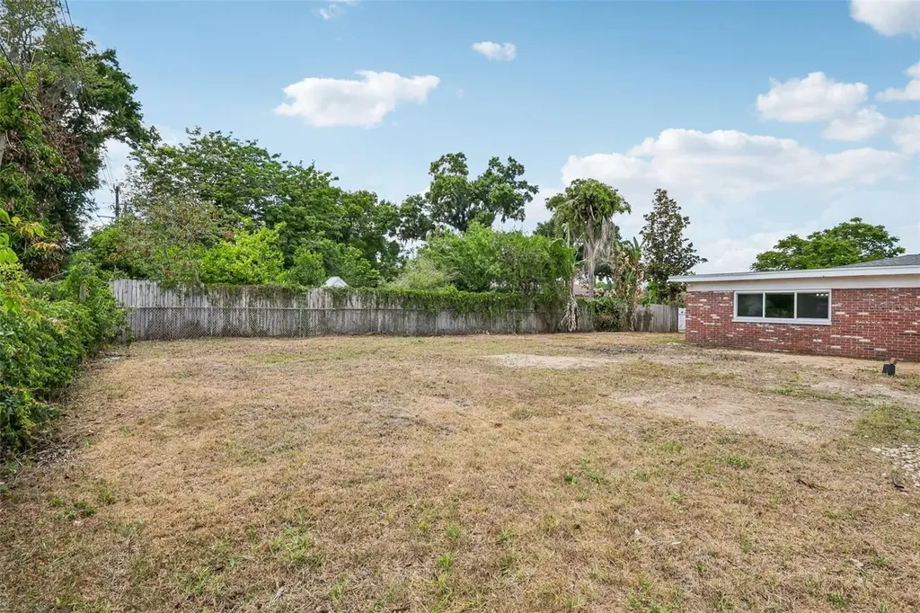 1607 Lark Lane Brandon FL 33510