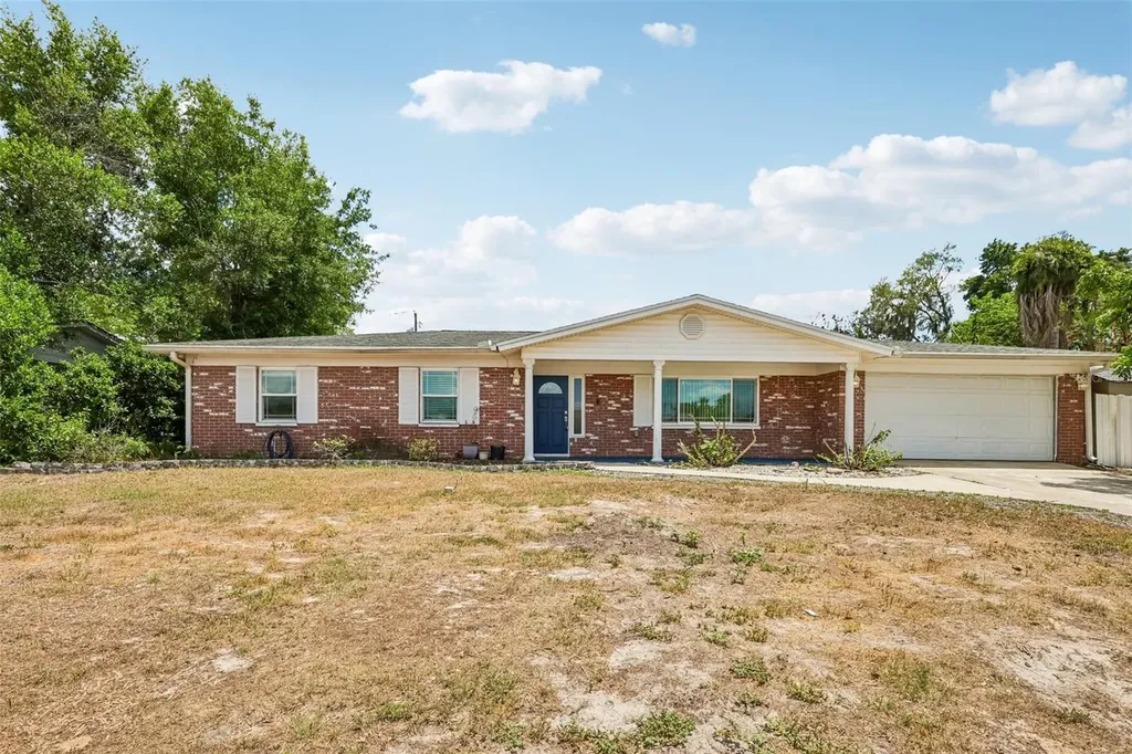 1607 Lark Lane Brandon FL 33510
