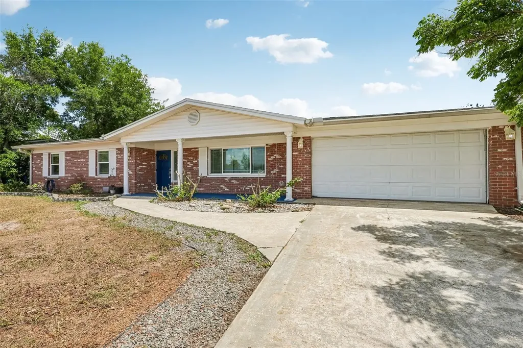 1607 Lark Lane Brandon FL 33510