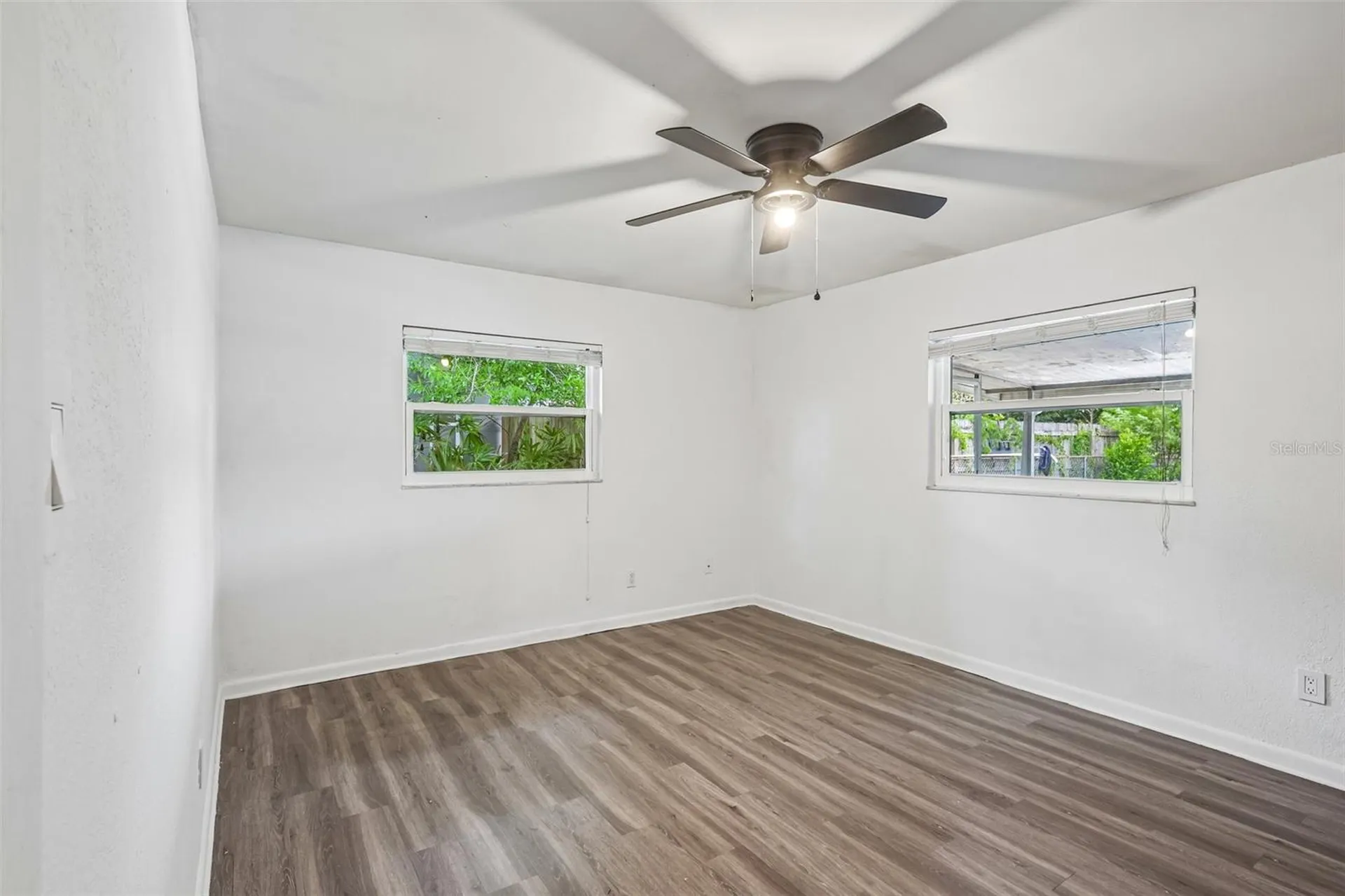 1607 Lark Lane Brandon FL 33510