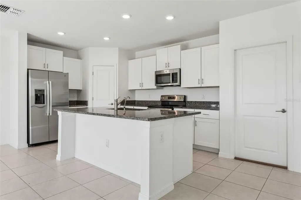 11000 Radiant Shore Loop San Antonio FL 33576