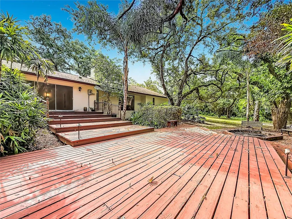 2065 Brady Drive Dunedin FL 34698