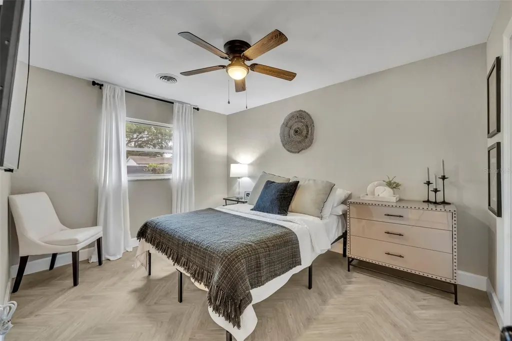 2450 Derbyshire Road Maitland FL 32751