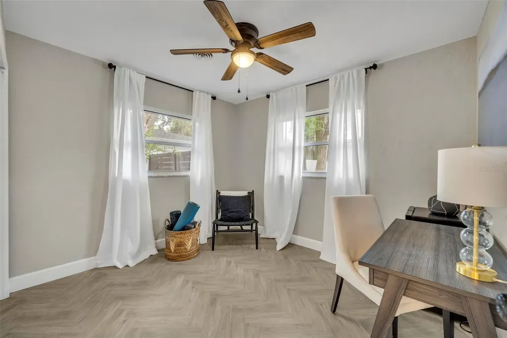2450 Derbyshire Road Maitland FL 32751