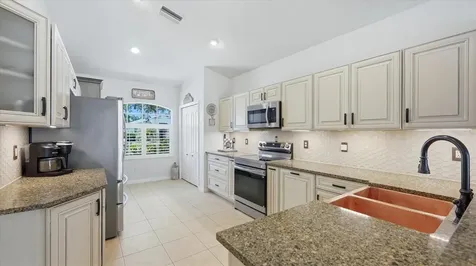 8222 Haven Harbour Way Bradenton FL 34212
