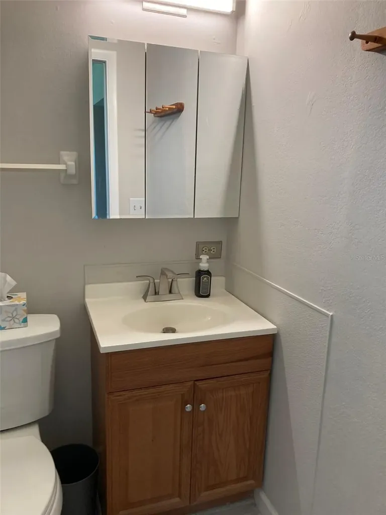 5725 80th Street N St Petersburg FL 33709