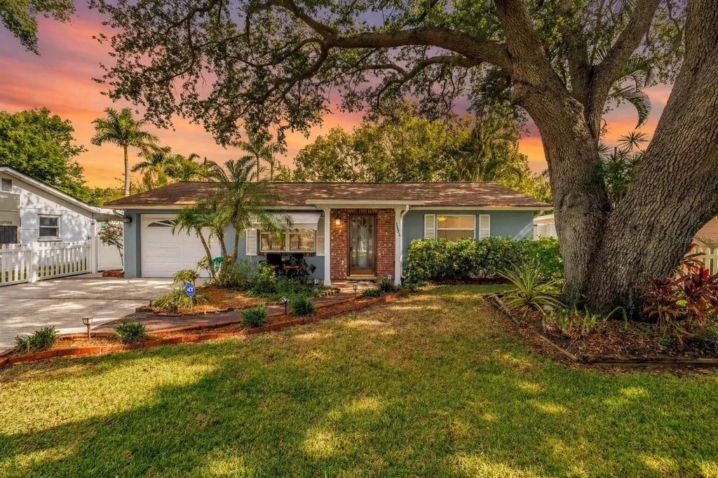 5865 63rd Avenue N Pinellas Park FL 33781
