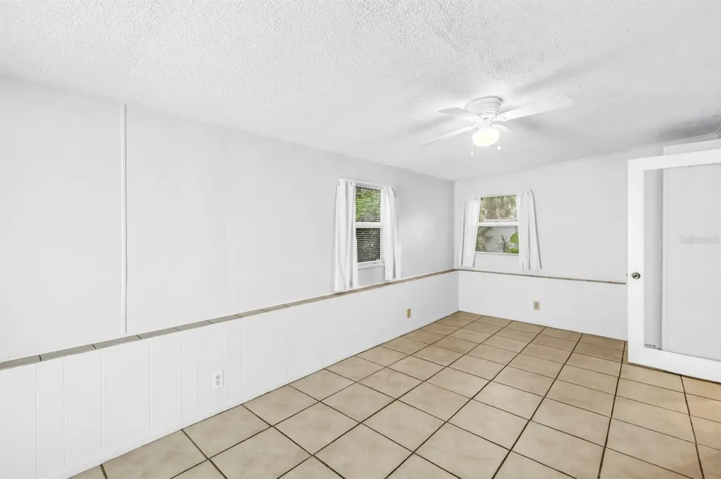 5865 63rd Avenue N Pinellas Park FL 33781