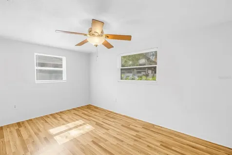 5865 63rd Avenue N Pinellas Park FL 33781
