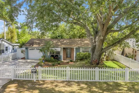 5865 63rd Avenue N Pinellas Park FL 33781