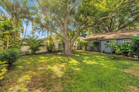 5865 63rd Avenue N Pinellas Park FL 33781
