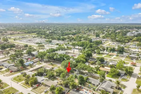5865 63rd Avenue N Pinellas Park FL 33781