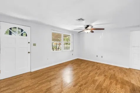 5865 63rd Avenue N Pinellas Park FL 33781