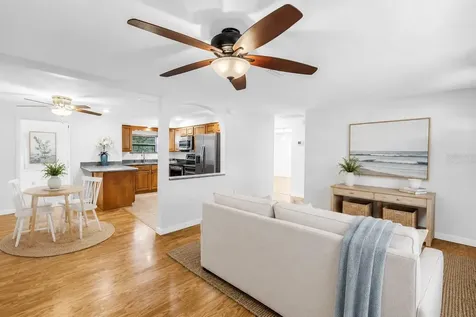5865 63rd Avenue N Pinellas Park FL 33781