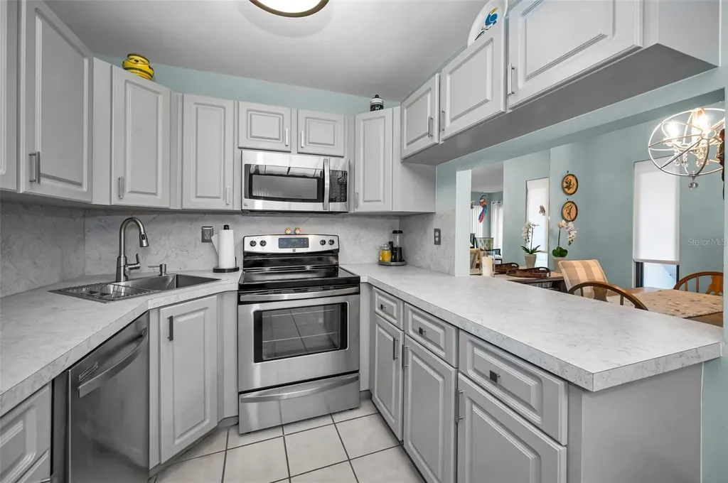 1870 Pine Ridge Way W Palm Harbor FL 34684