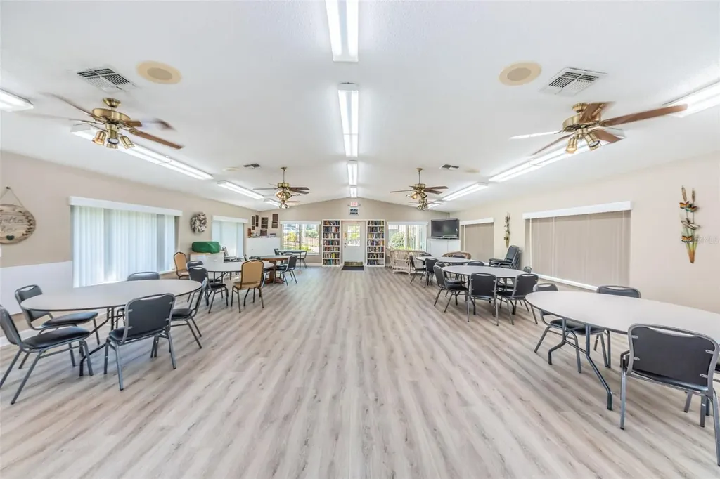 1870 Pine Ridge Way W Palm Harbor FL 34684